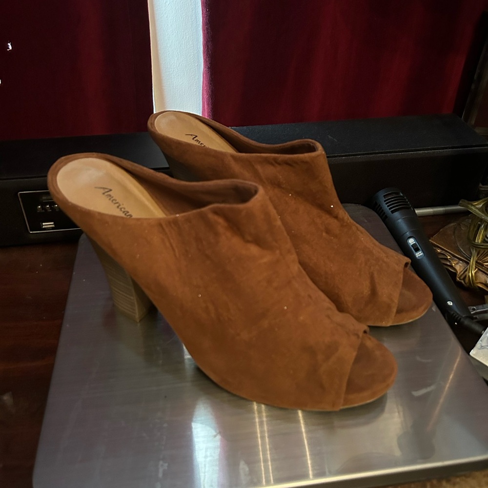 American Eagle open toe heels